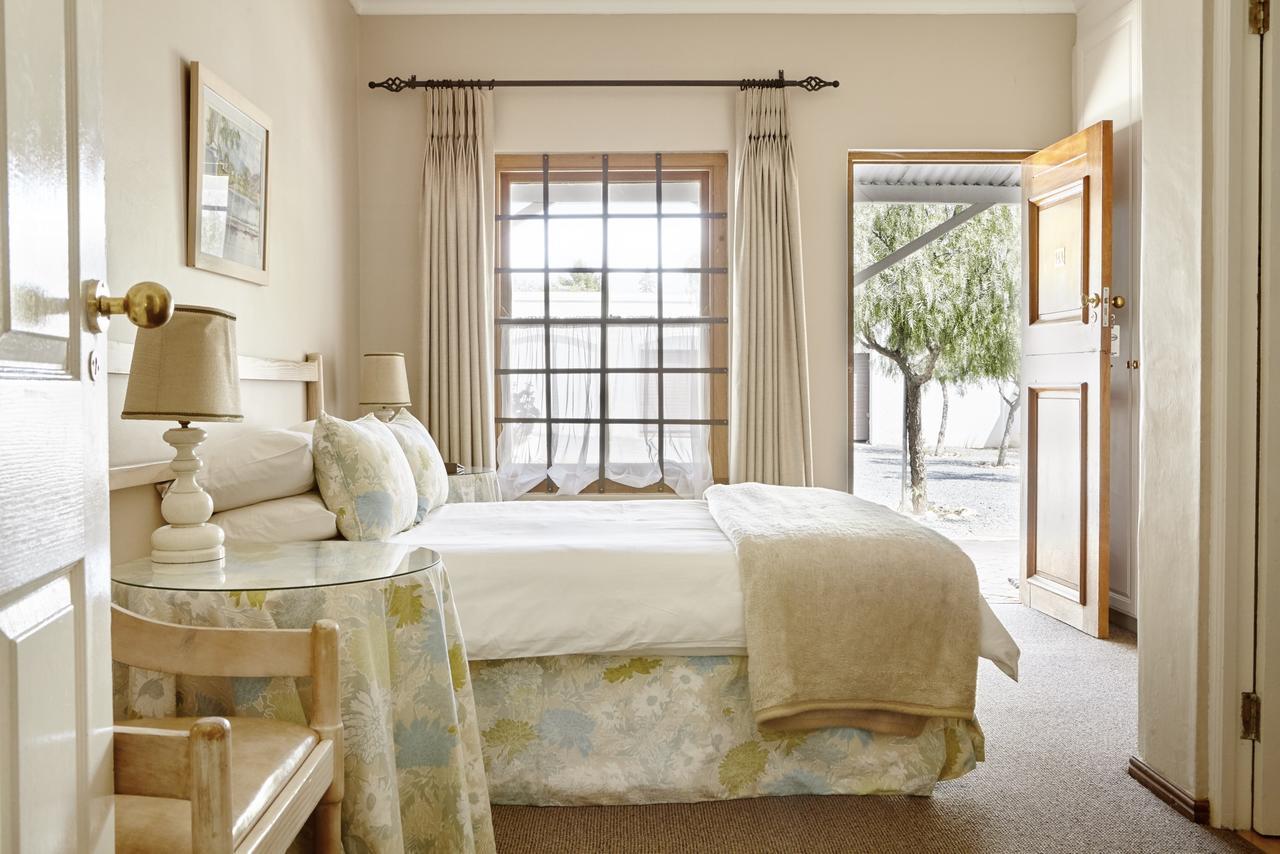 Lord Milner Hotel Matjiesfontein Екстериор снимка