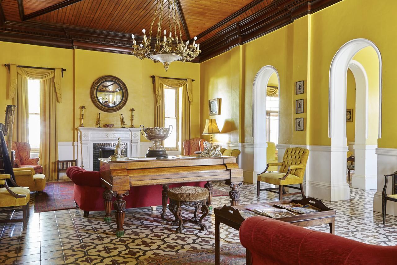 Lord Milner Hotel Matjiesfontein Екстериор снимка