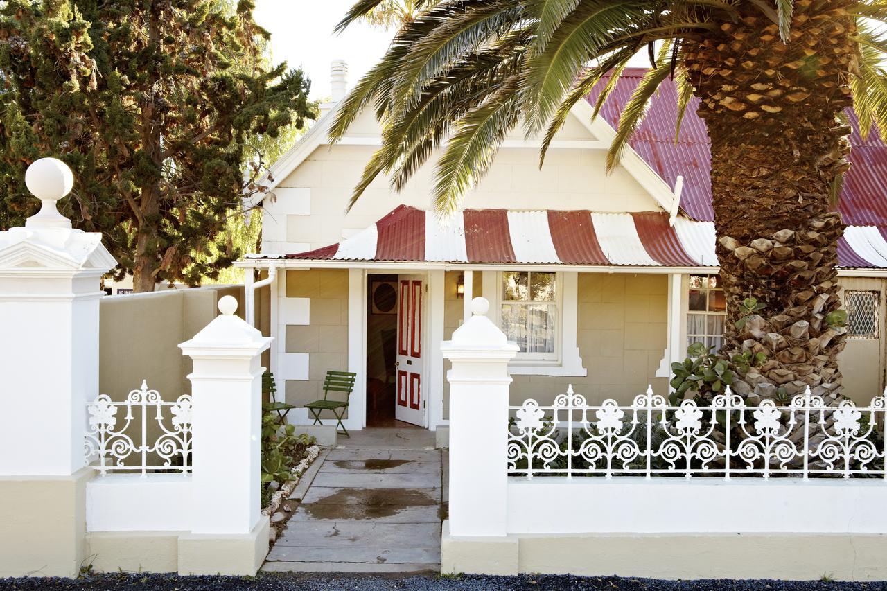 Lord Milner Hotel Matjiesfontein Екстериор снимка